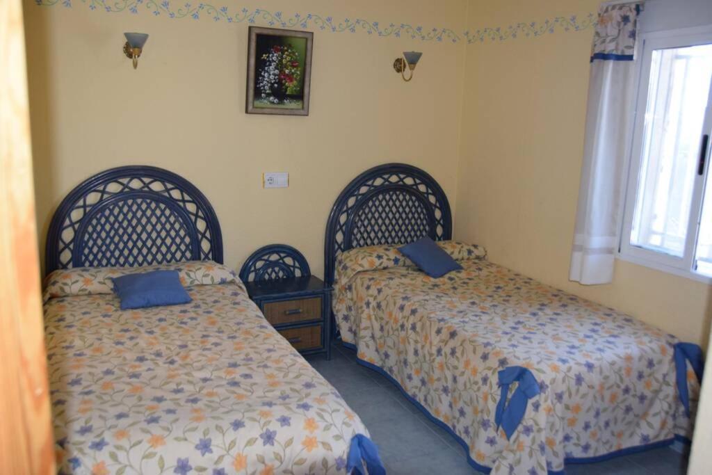 Apartamento En El Paseo Maritimo De ベニドルム エクステリア 写真