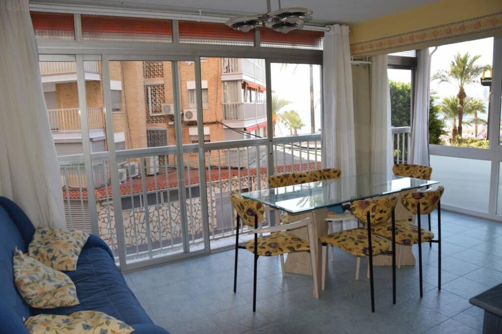 Apartamento En El Paseo Maritimo De ベニドルム エクステリア 写真
